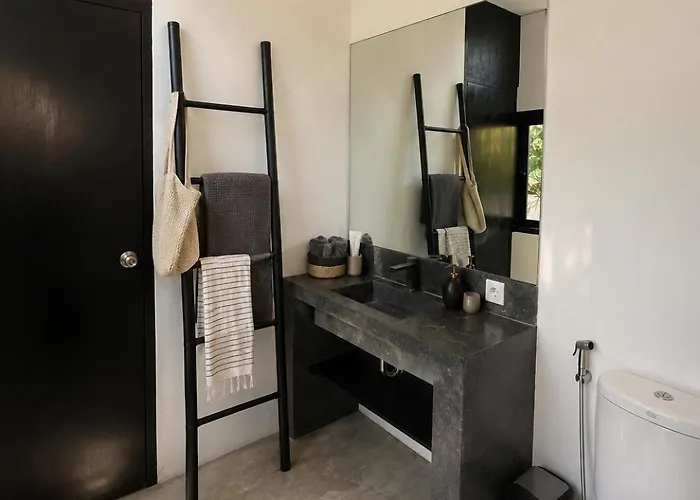 The Hidden Escapes Umalas-spacious 3br With Private Pool & Garden