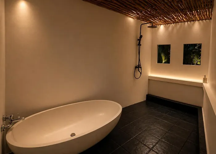 The Hidden Escapes Umalas-spacious 3br With Private Pool & Garden * Canggu (Bali)